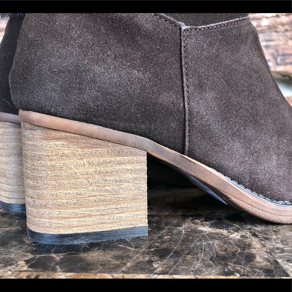 NEW  BEARPAW Women's Madeline Boots - Picture 11 of 16